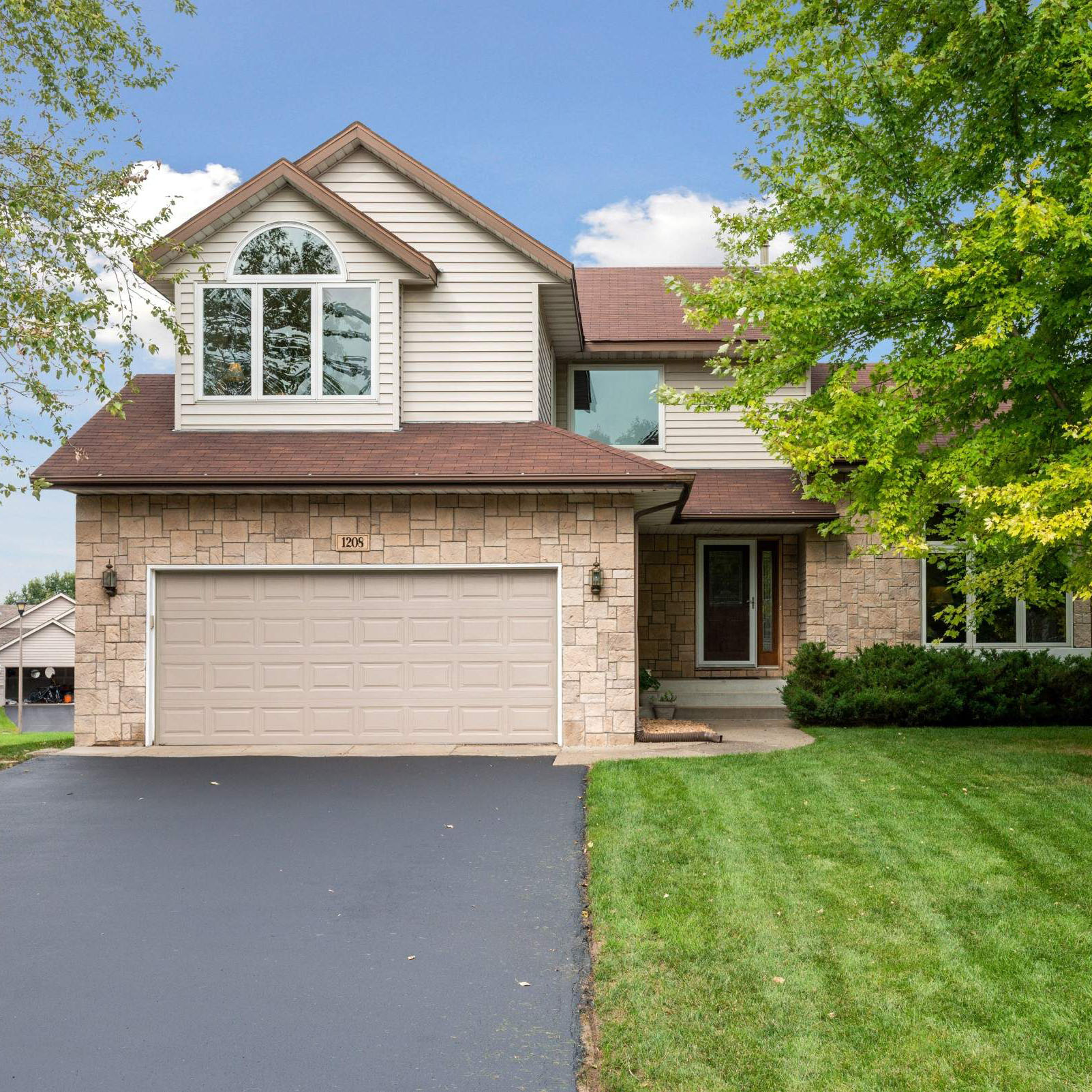 Jim Seabold BOLD Marketing Team | Coldwell Banker Realty