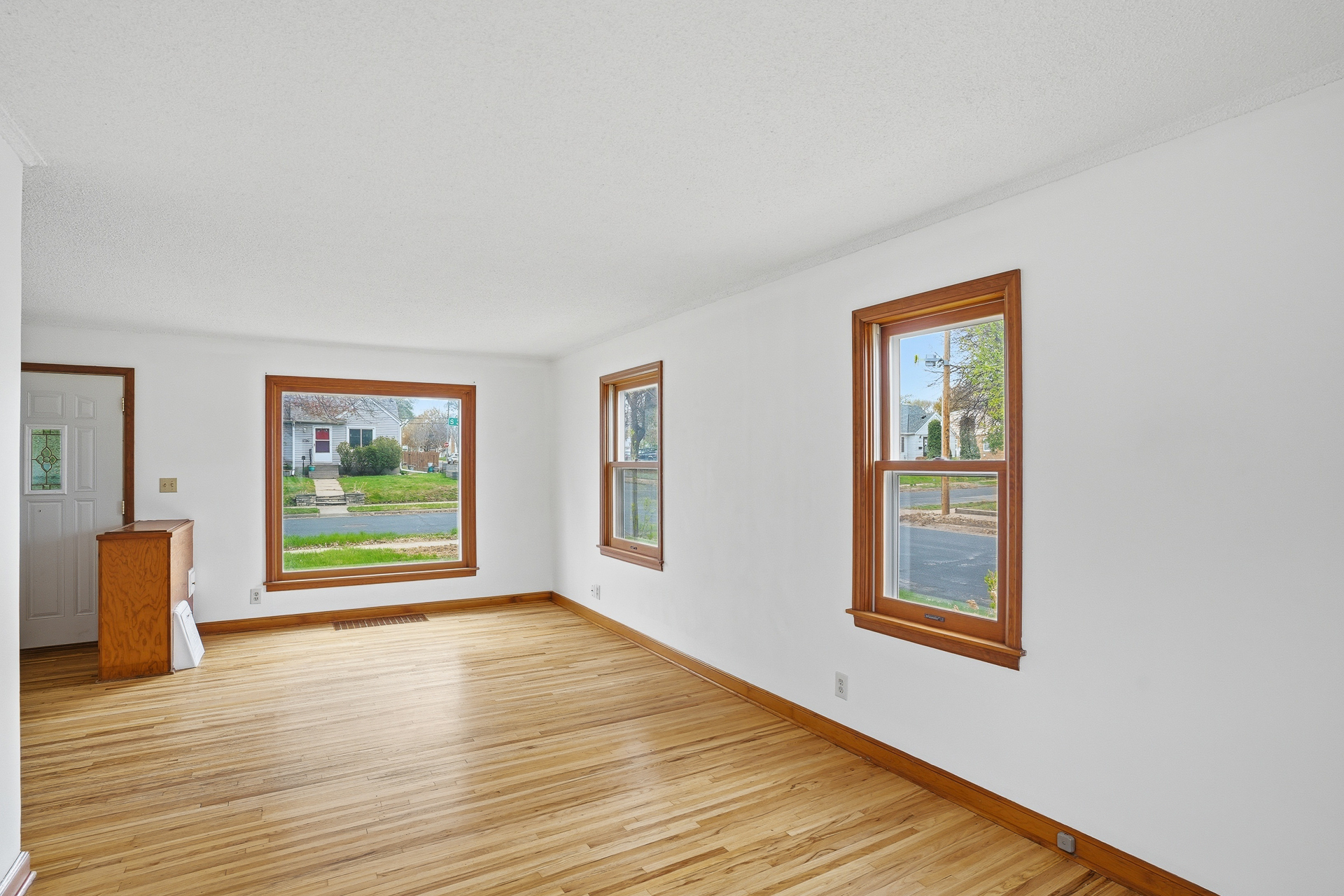 5701 38th Ave S MLS-17